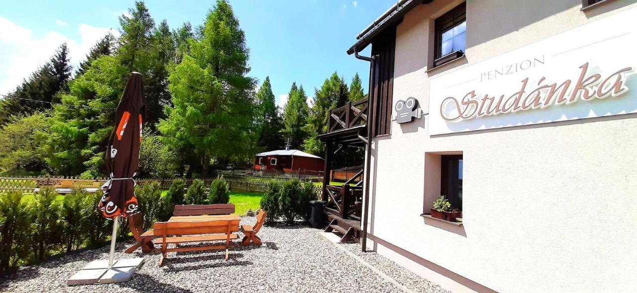Penzion Studanka, Kliny Exterior photo